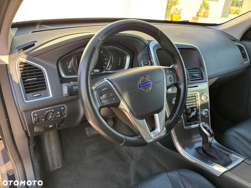 Volvo XC 60 - 8