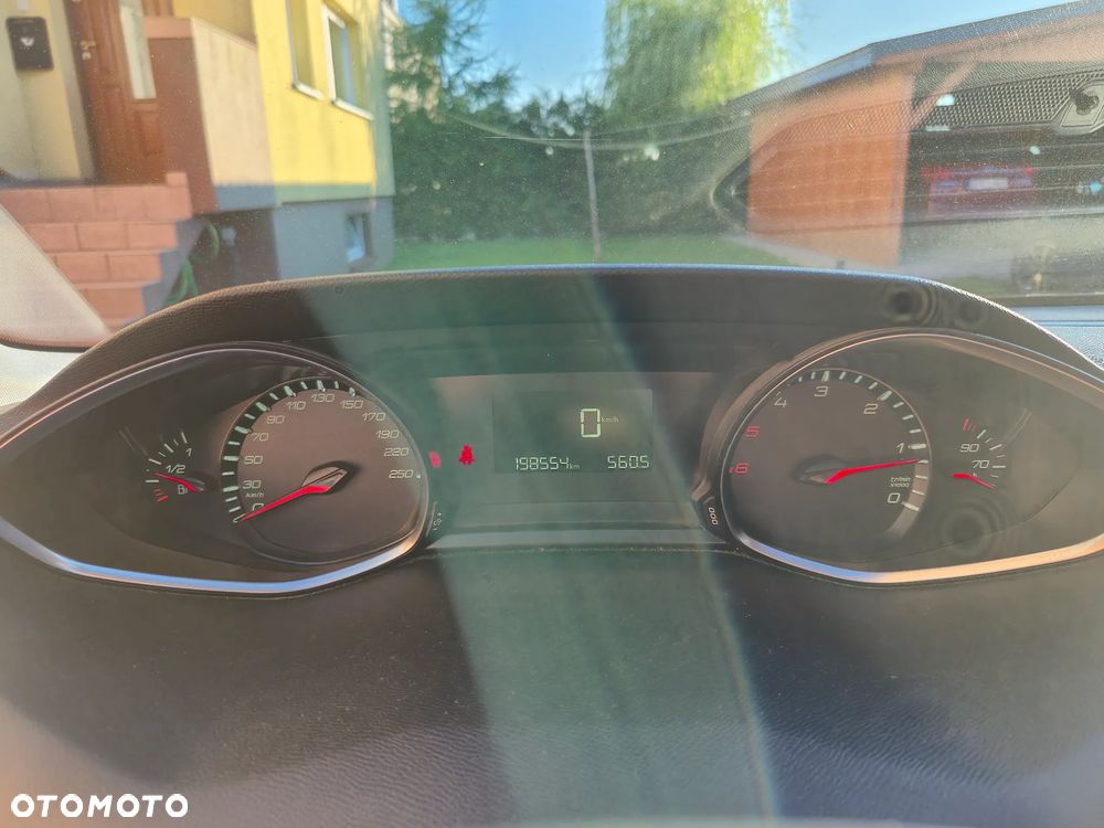 Peugeot 308 1.6 HDi Active - 8