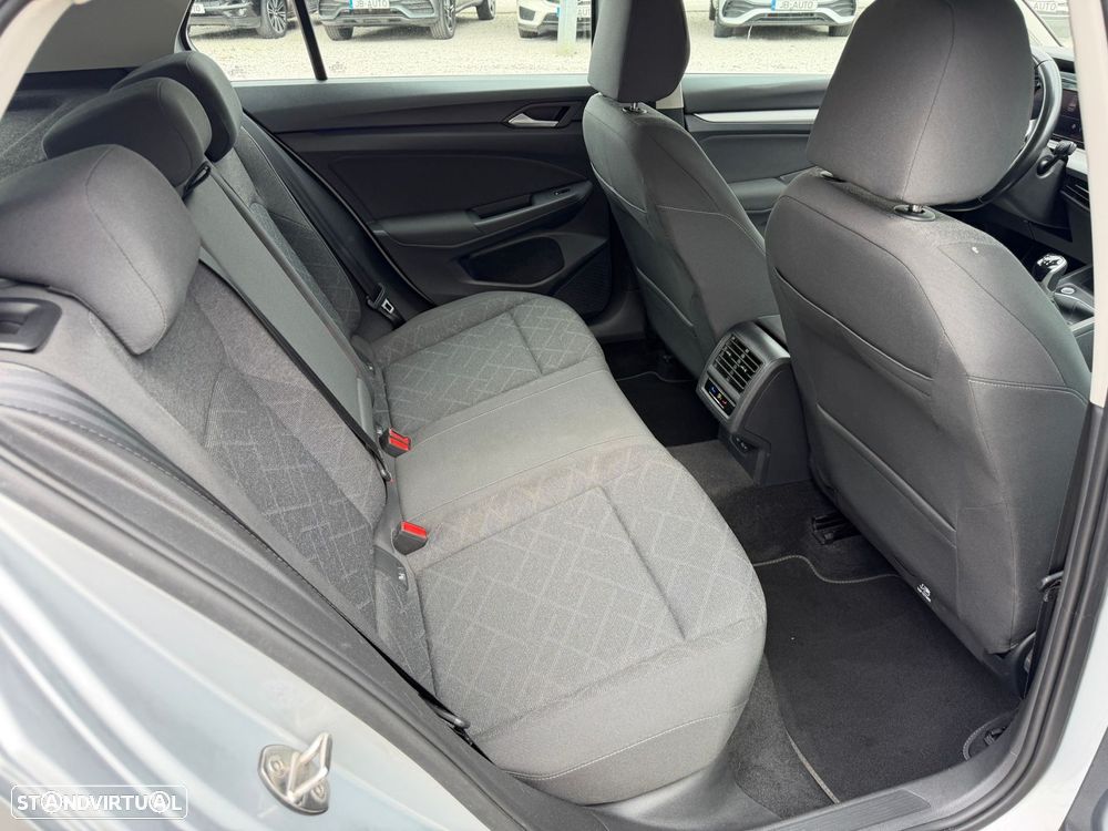 VW Golf 2.0 TDI Conceptline - 13