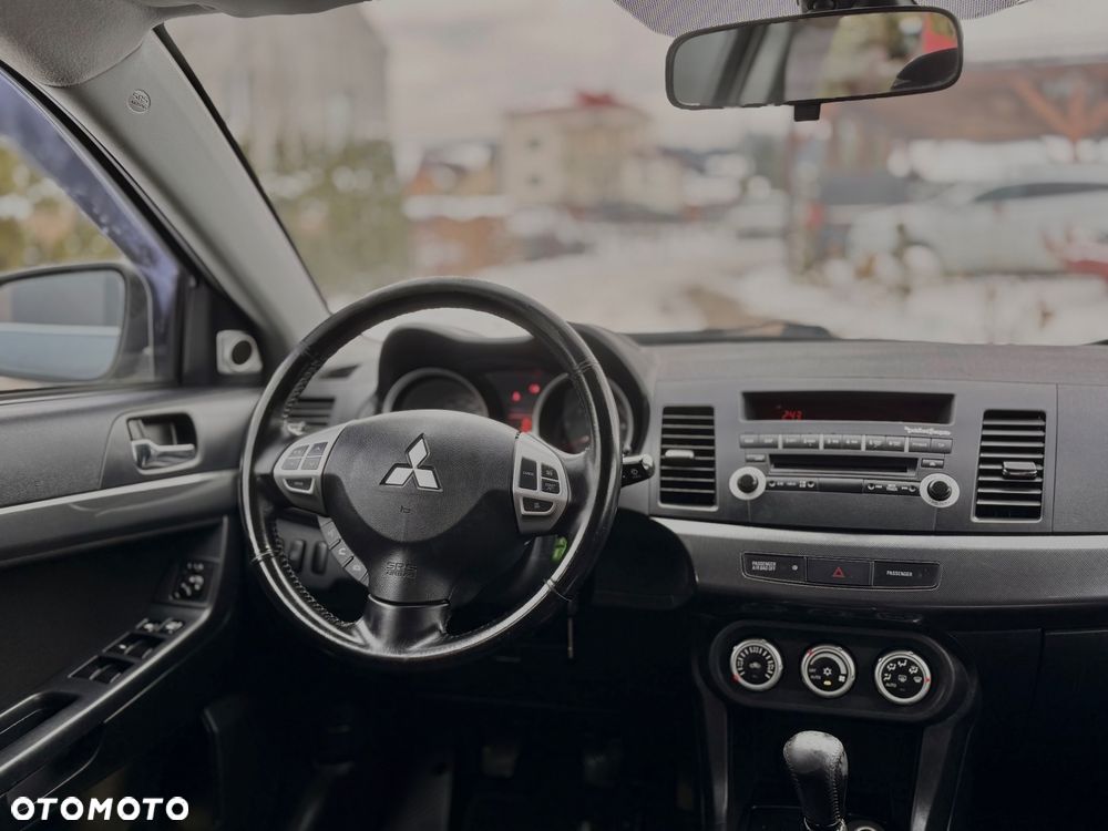 Mitsubishi Lancer - 27