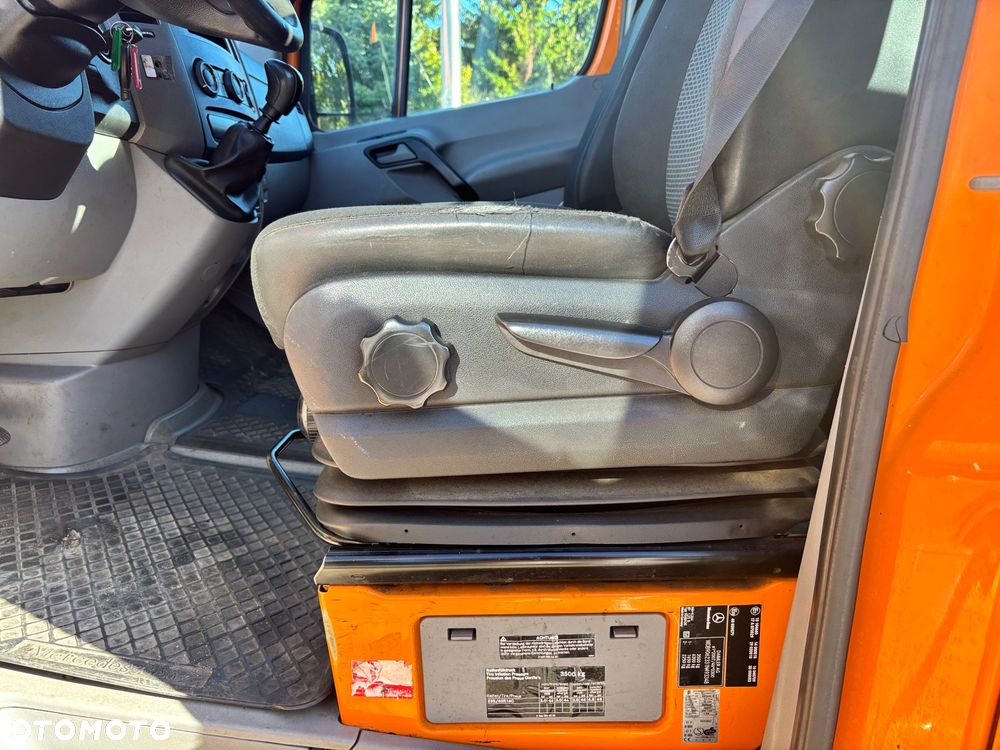 Mercedes-Benz Sprinter - 10