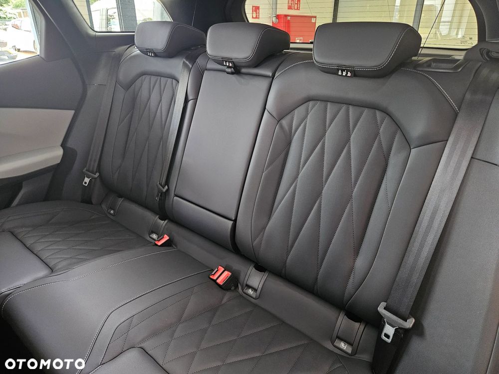 Ford Explorer 79kWh Premium RWD - 19