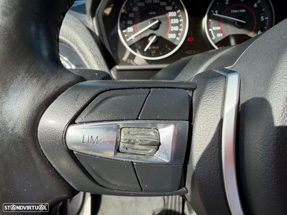 BMW 118 d Pack M - 34