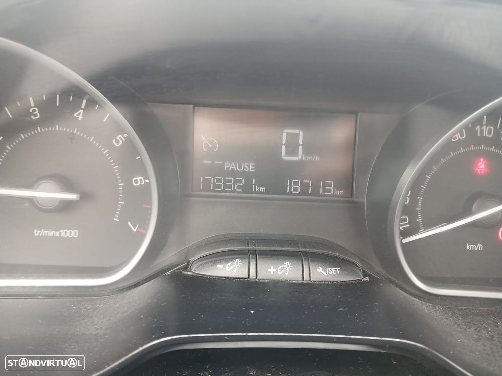 Peugeot 2008 PureTech 82 Style - 8