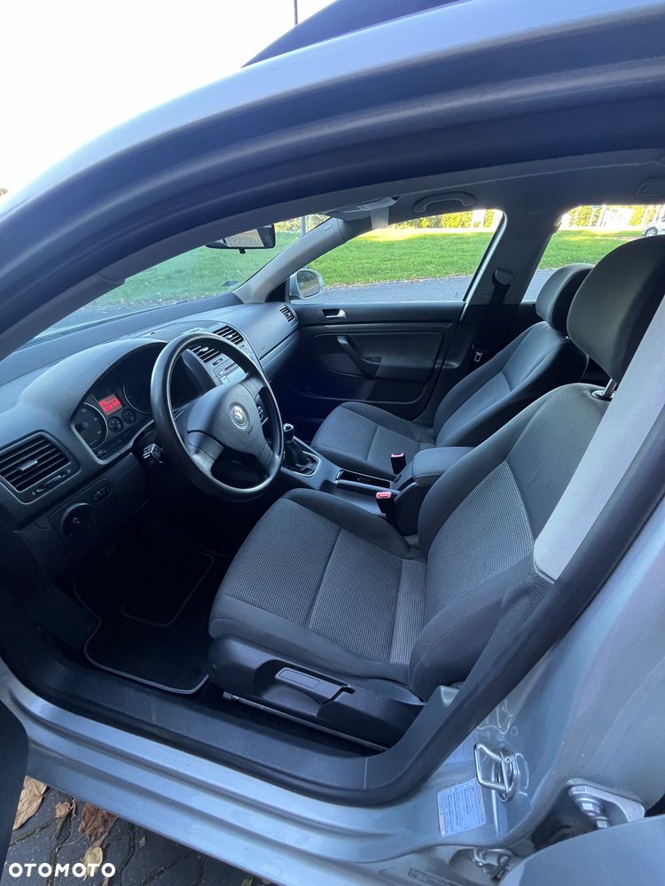 Volkswagen Golf 1.9 TDI DPF Trendline - 12