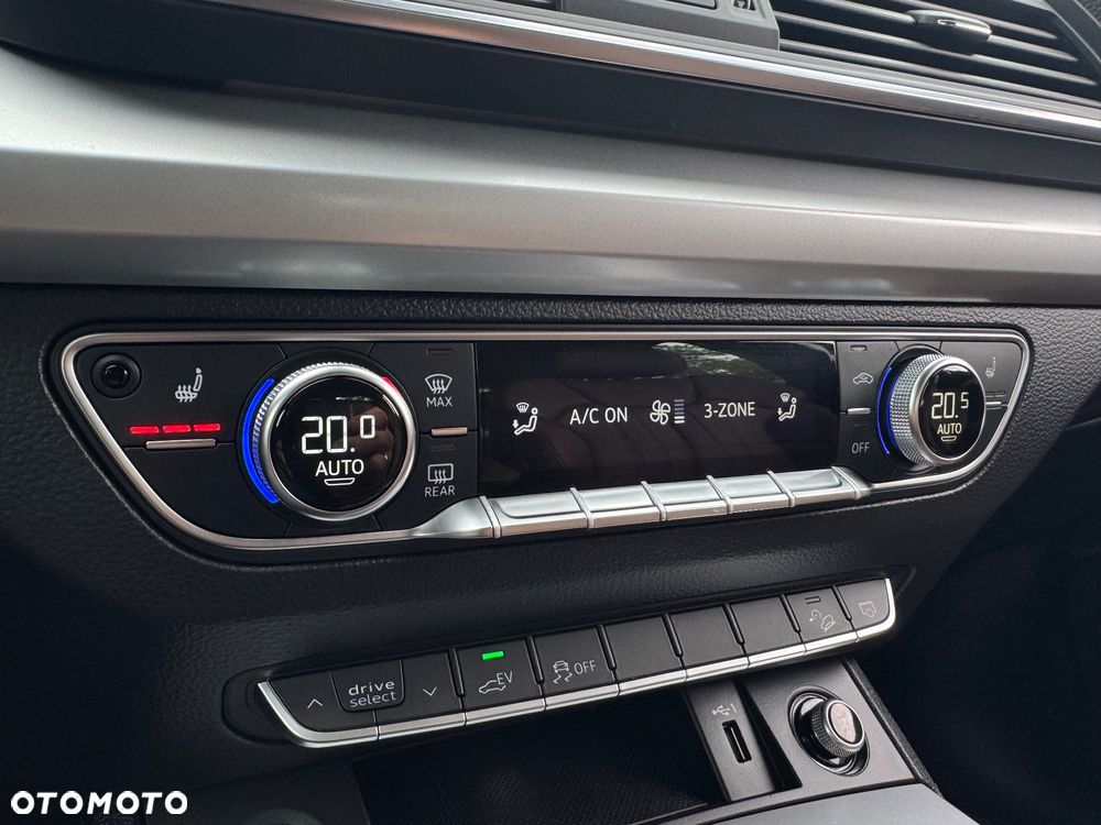 Audi Q5 50 TFSIe quattro S tronic S line business - 29