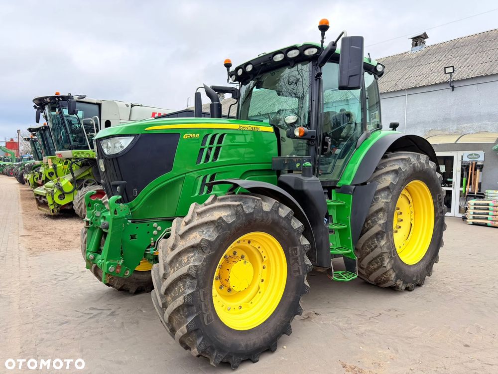 John Deere 6215R - 13