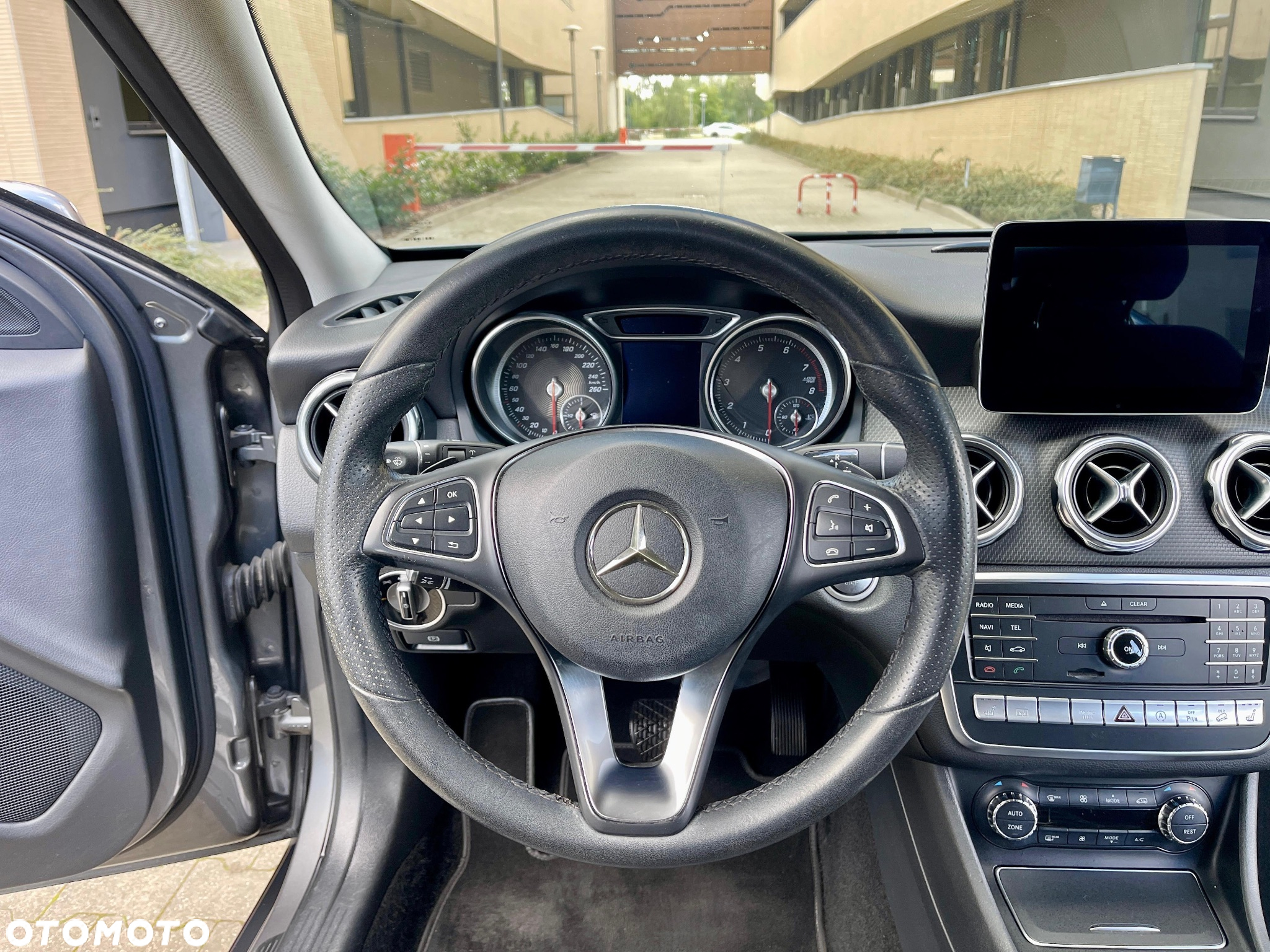 Mercedes-Benz GLA 220 4-Matic - 15
