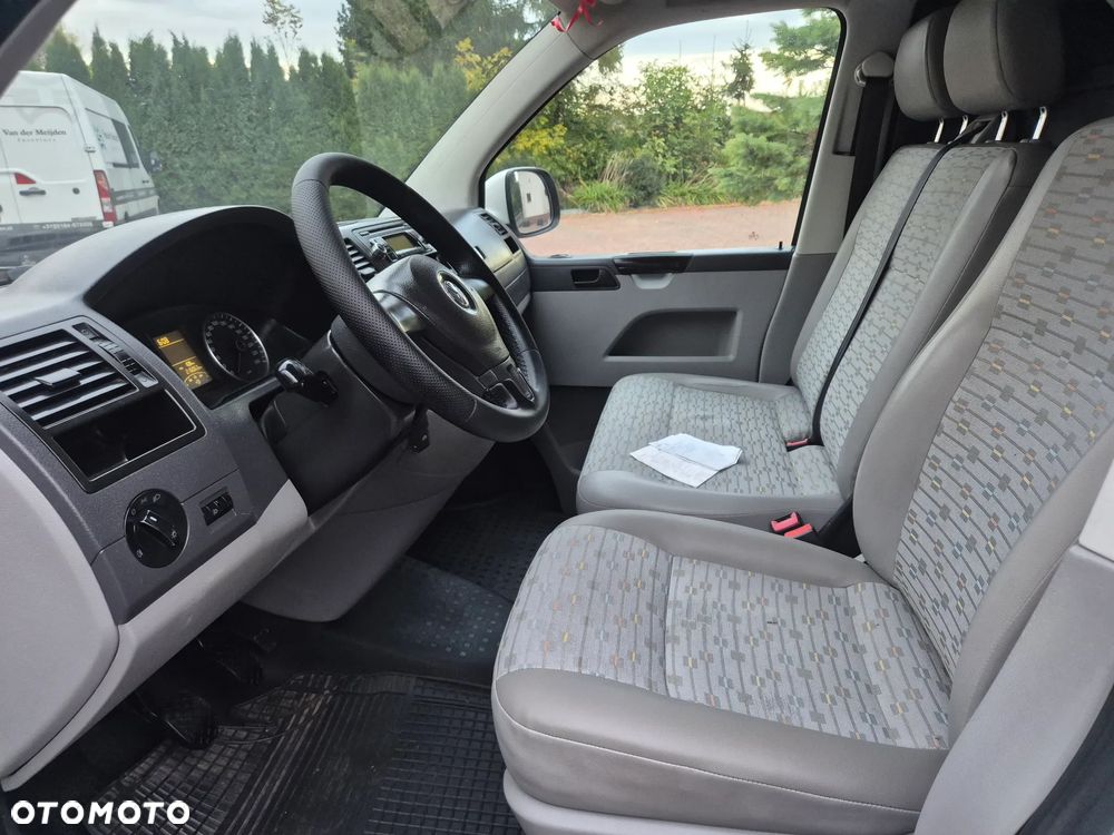 Volkswagen T5 - 21