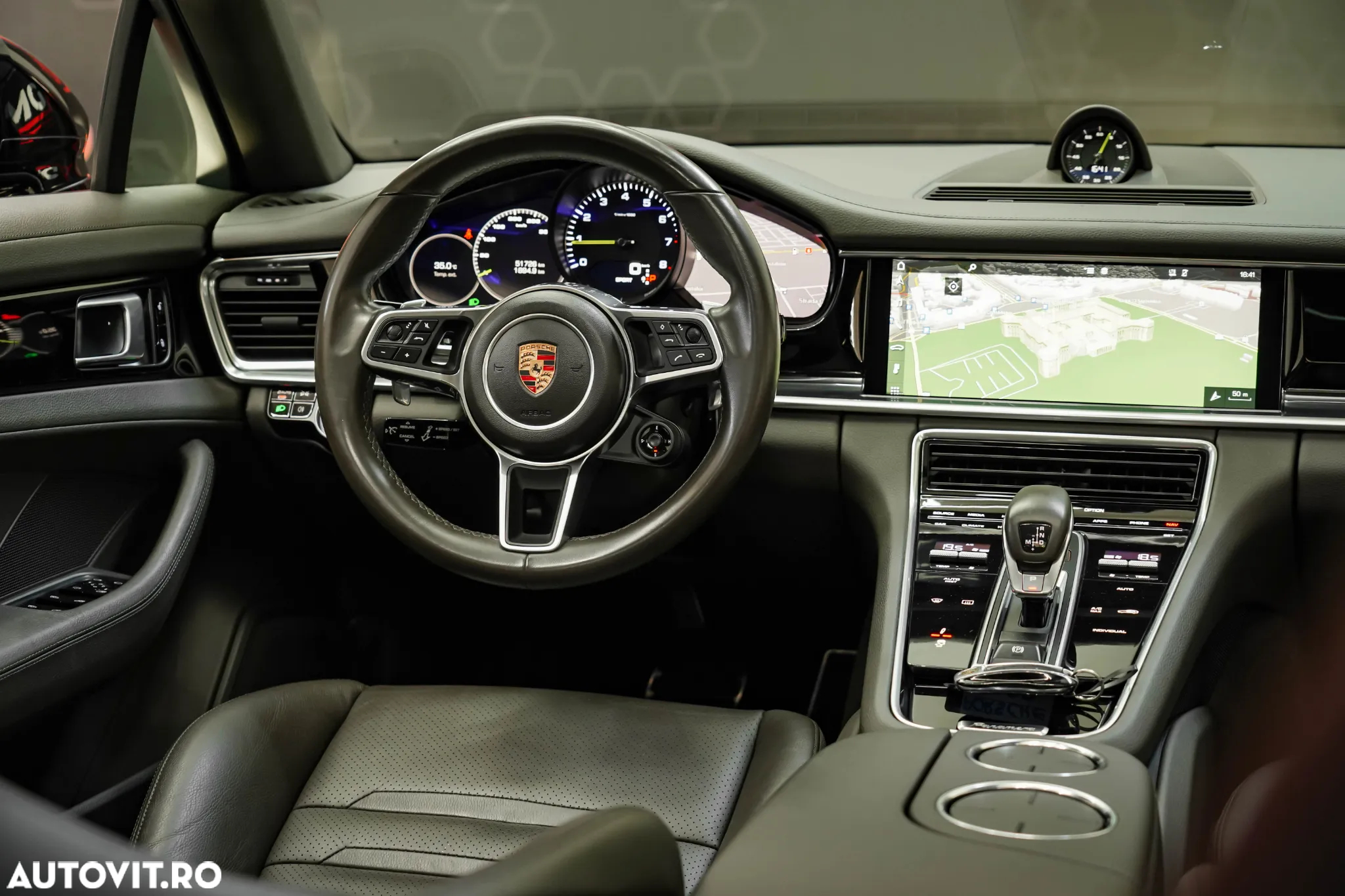 Porsche Panamera 4 E-Hybrid - 10