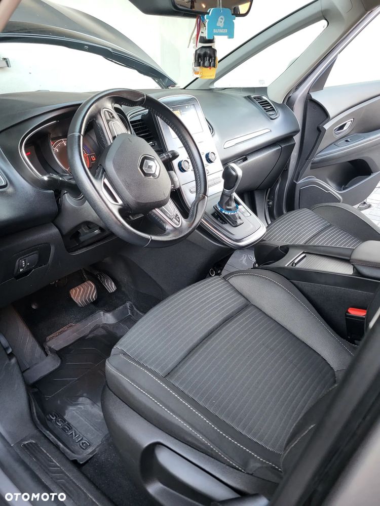 Renault Scenic - 17