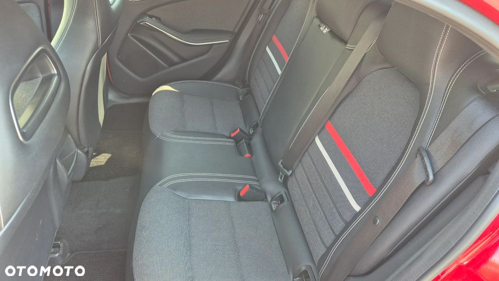 Mercedes-Benz Klasa A 180 (BlueEFFICIENCY) AMG Sport - 16