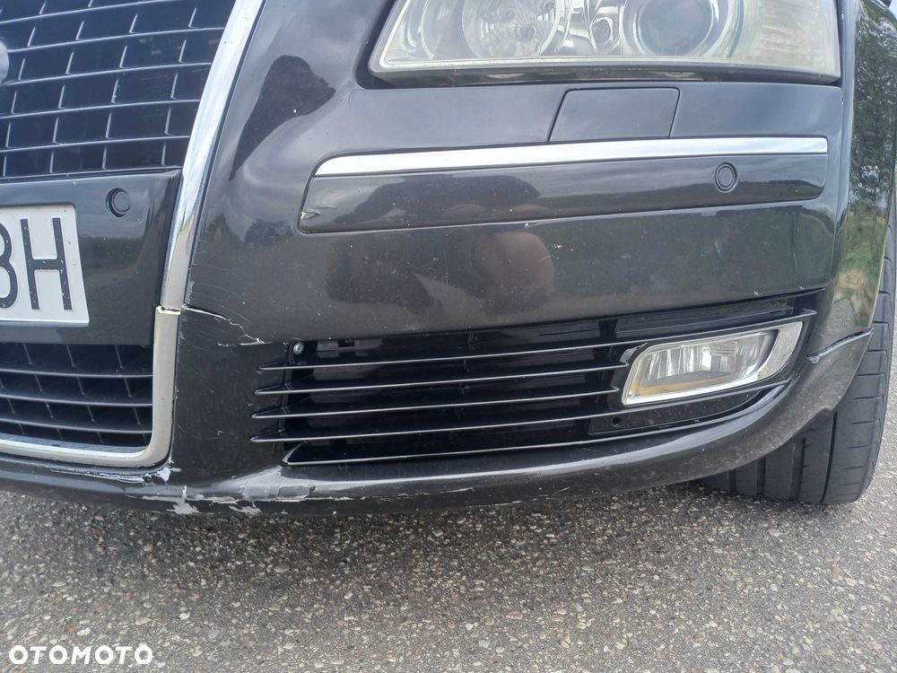 Audi A8 - 4