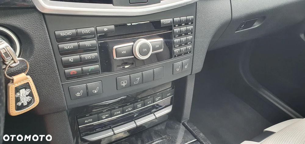 Mercedes-Benz Klasa E - 23