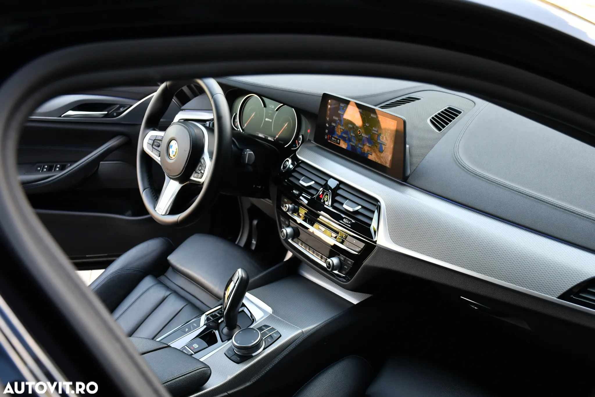 BMW Seria 5 530e iPerformance Aut. - 33