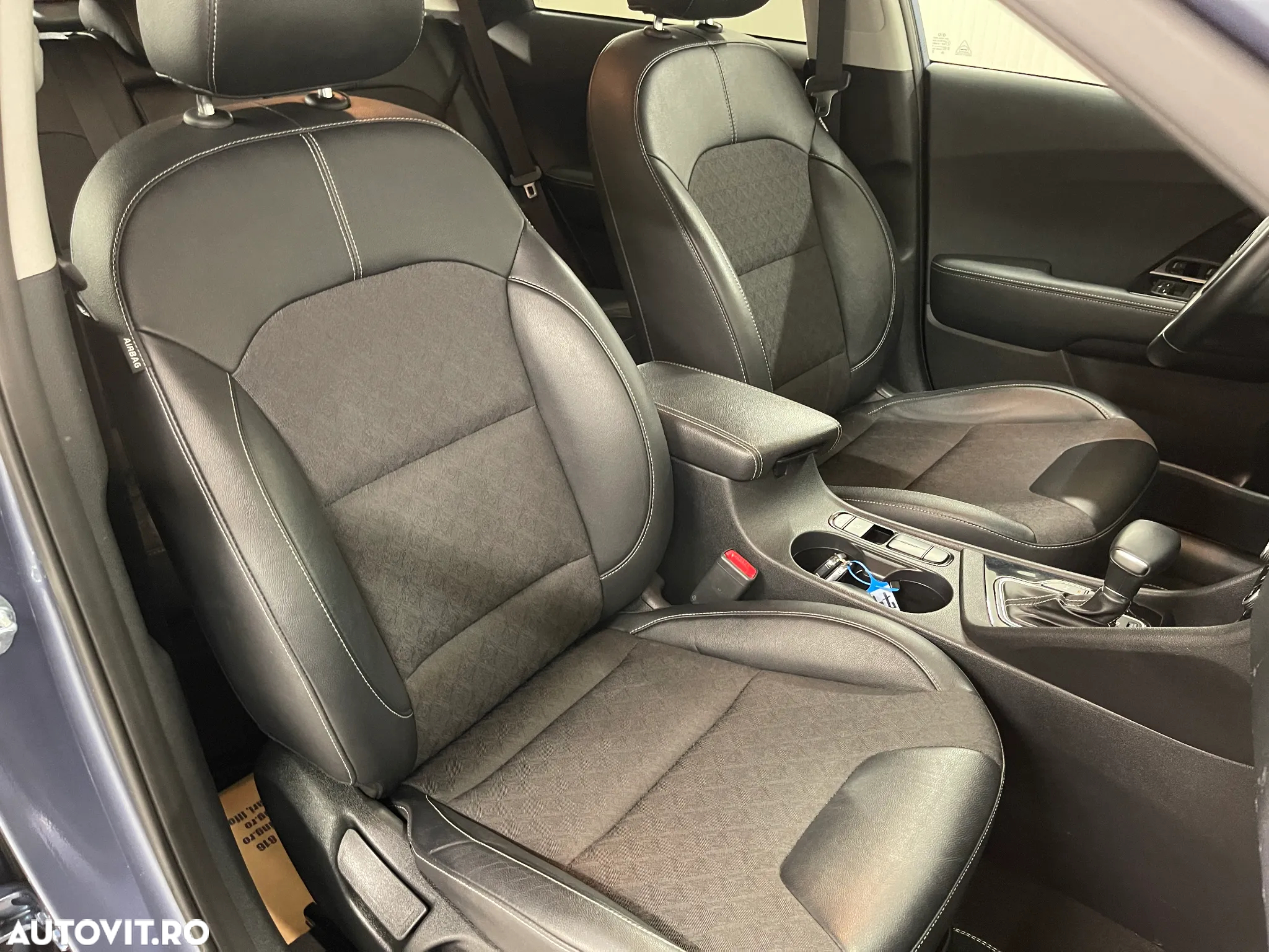 Kia Niro 1.6 GDI HEV 2WD OPF Aut. Spirit - 10