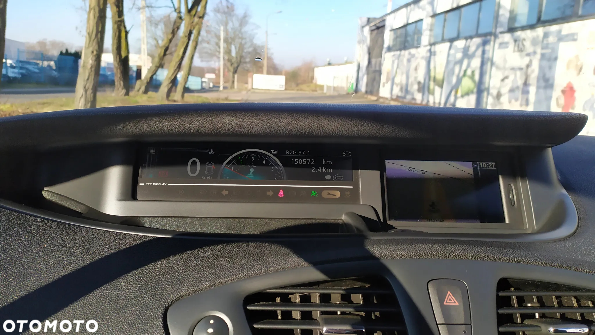 Renault Grand Scenic - 16
