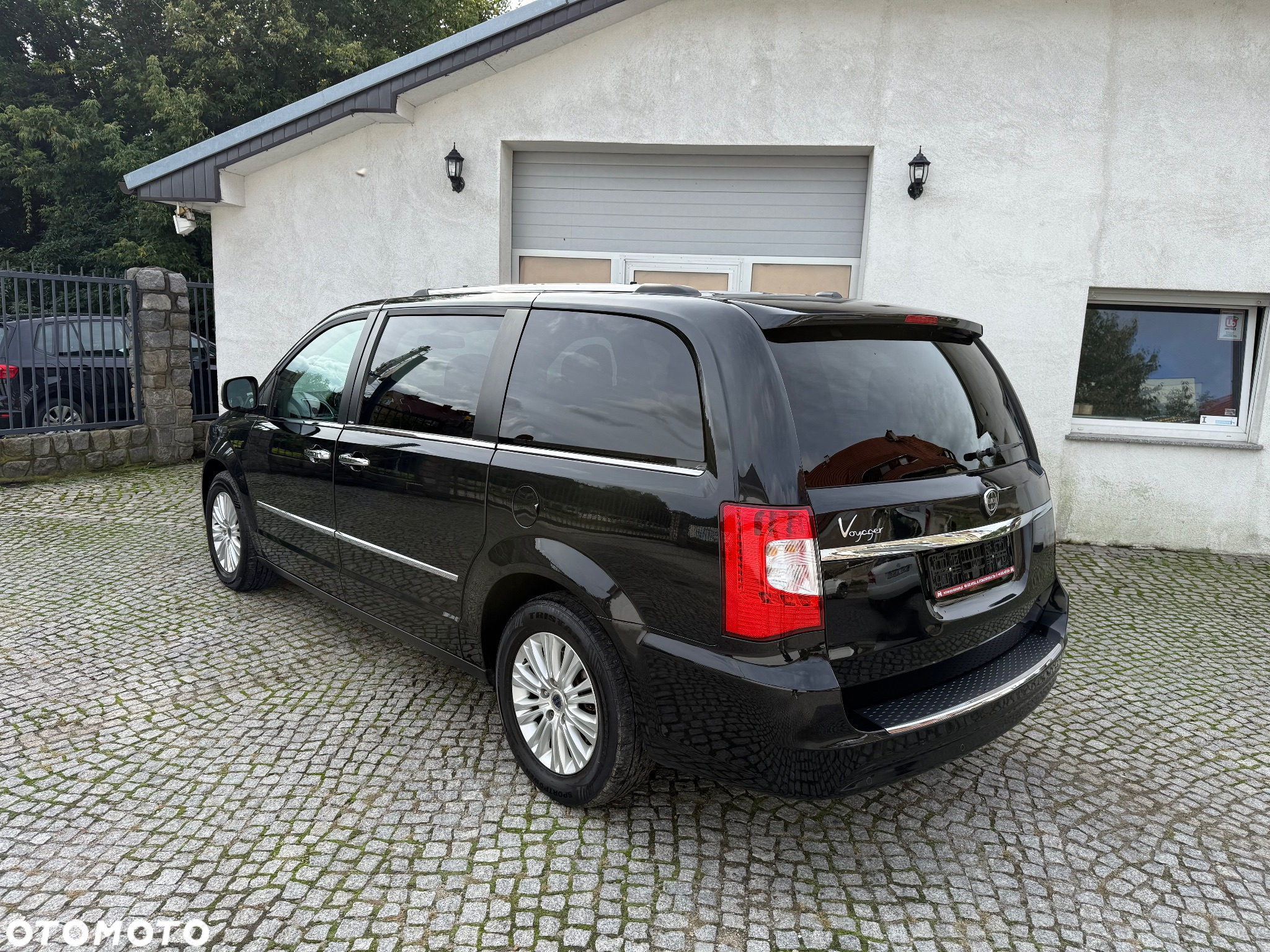 Lancia Voyager - 5