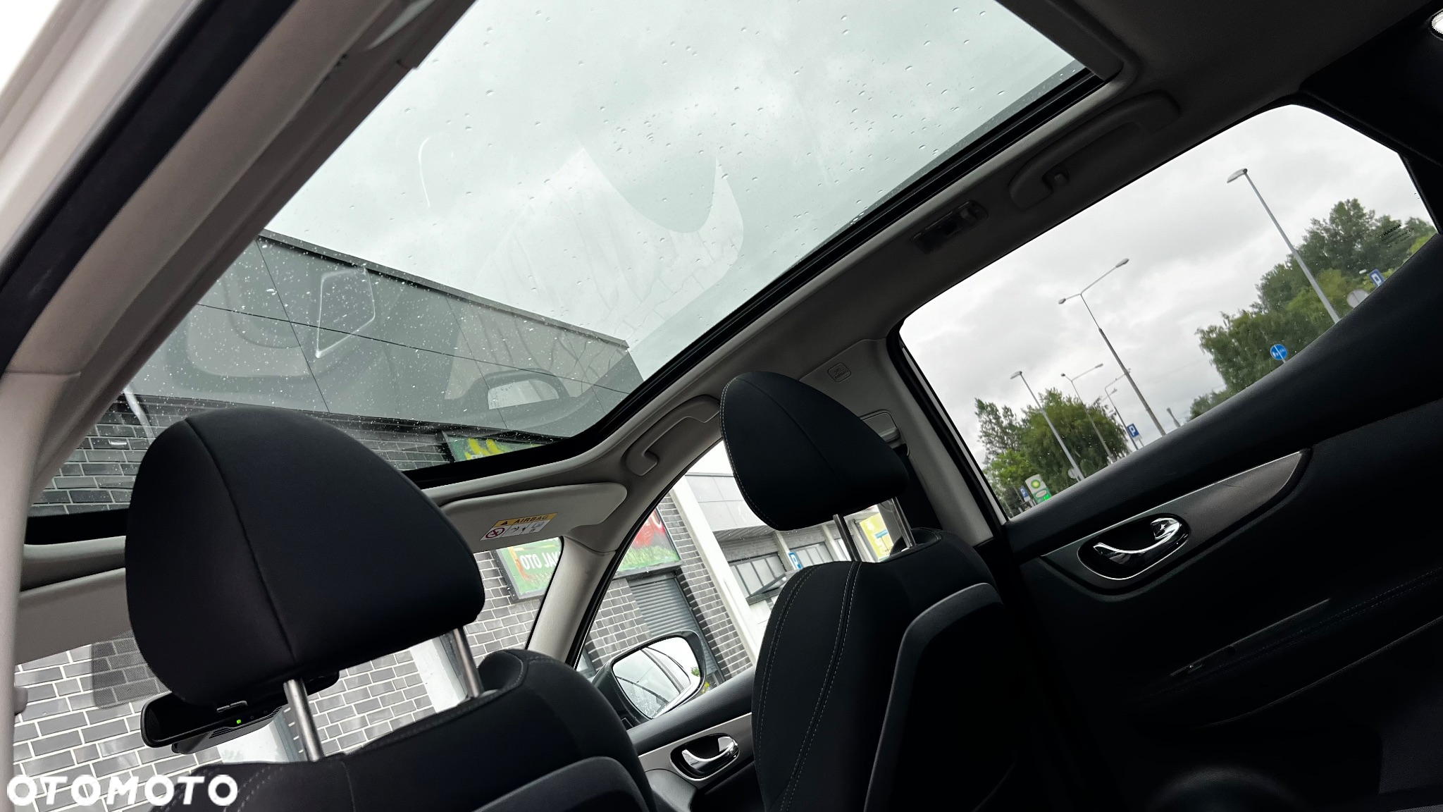 Nissan Qashqai 1.6 DIG-T N-Connecta - 30