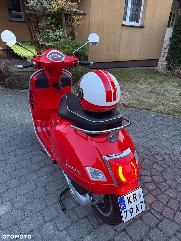 Vespa GTS - 17