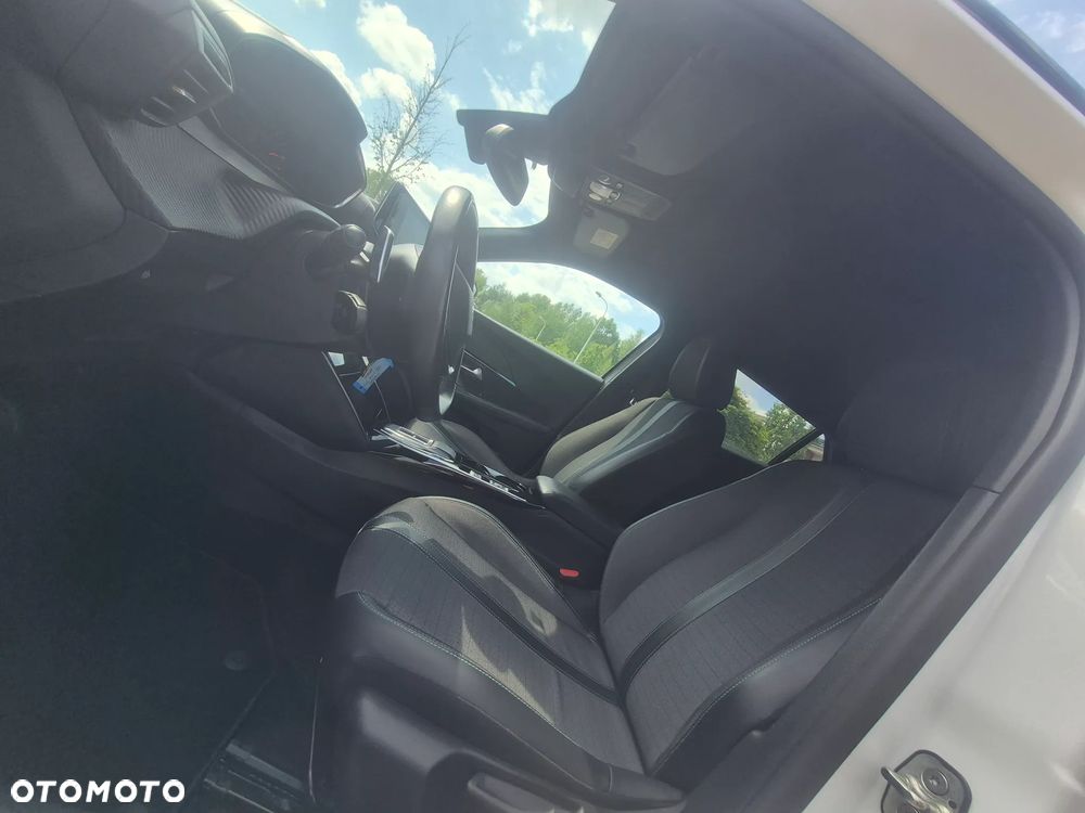 Peugeot 2008 - 32