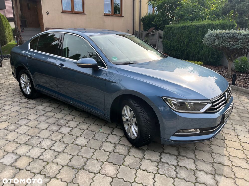 Volkswagen Passat - 12