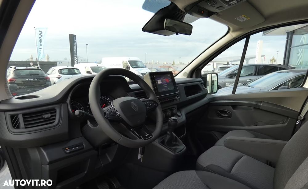 Renault Trafic 2.0 Blue dCi 110 S&S L2 8+1 Life - 8