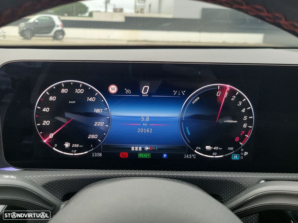 Mercedes-Benz A 250 e AMG Line - 23