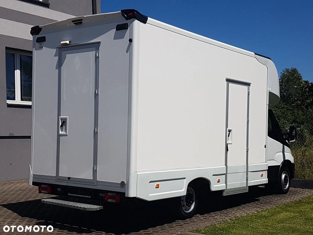 Iveco DAILY KONTENER NISKOPODŁOGOWY 4,43x2,23x2,42 SKLEP FOODTRUCK BAR KLIMA KONIOWÓZ KAMPER - 4