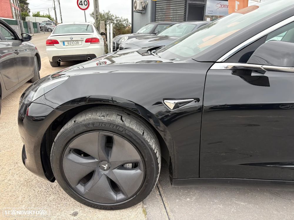 Tesla Model 3 Standard Range Plus RWD - 3