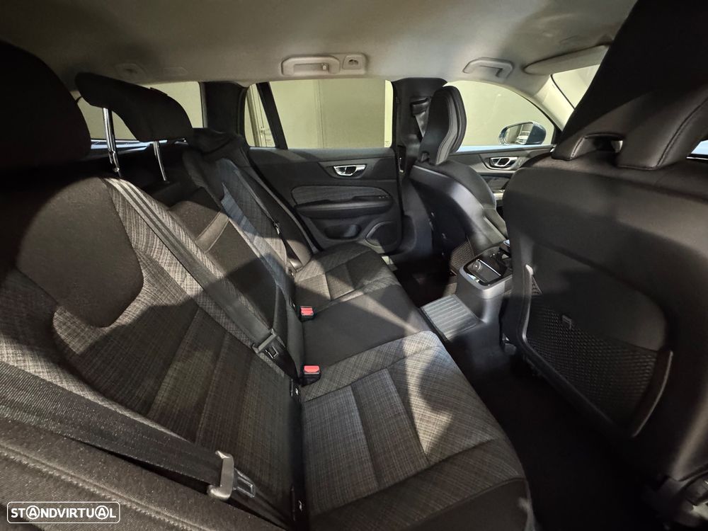 Volvo V60 2.0 T6 AWD TE Core - 21