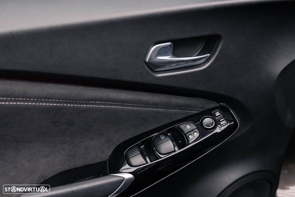 Nissan Juke 1.0 DIG-T N-Design Black DCT - 44