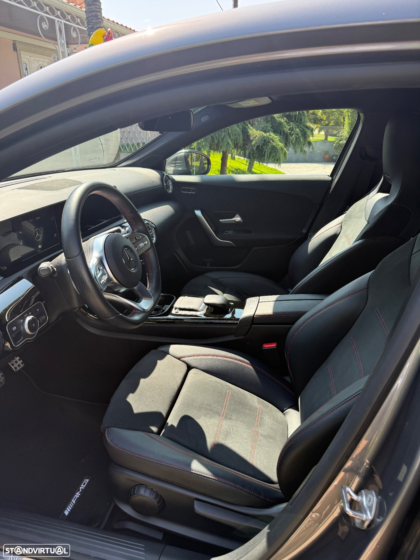 Mercedes-Benz A 250 e AMG Line - 8