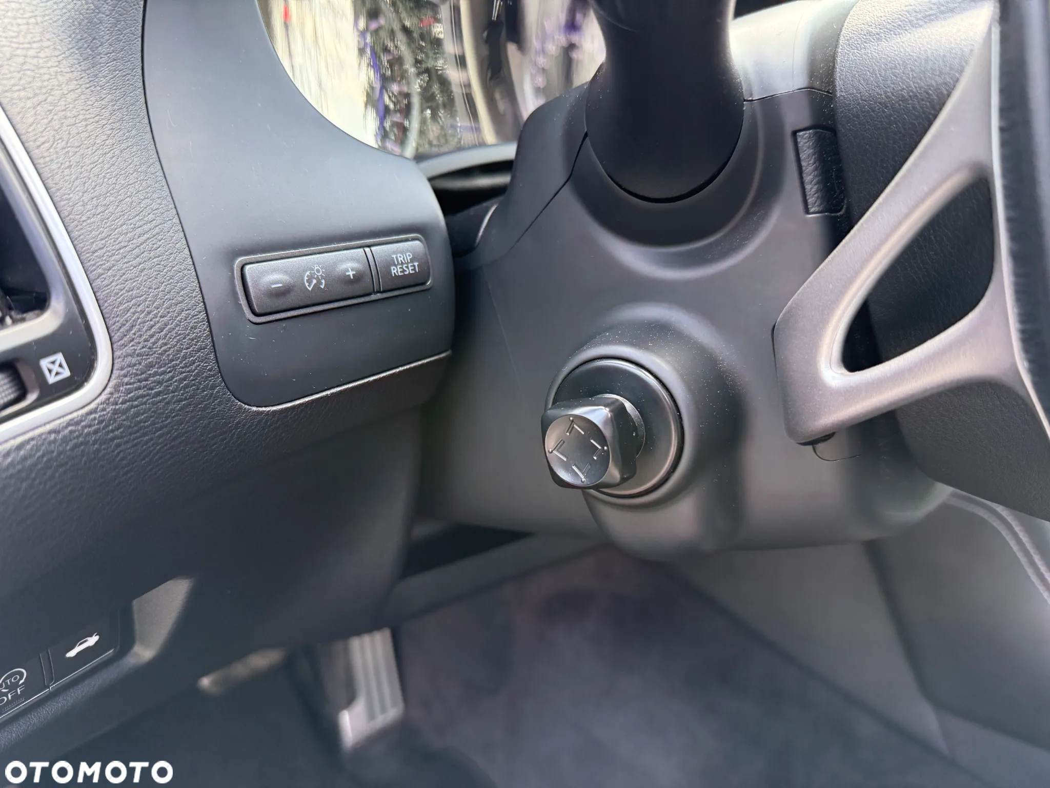 Infiniti Q50 2.0t Sport Sound Studio by Bose - 28