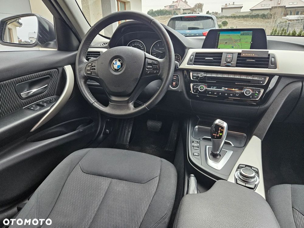BMW Seria 3 318d - 22