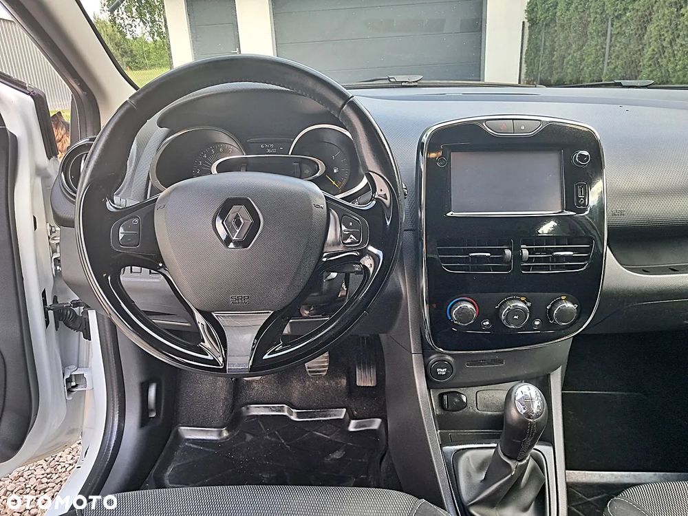 Renault Clio - 15