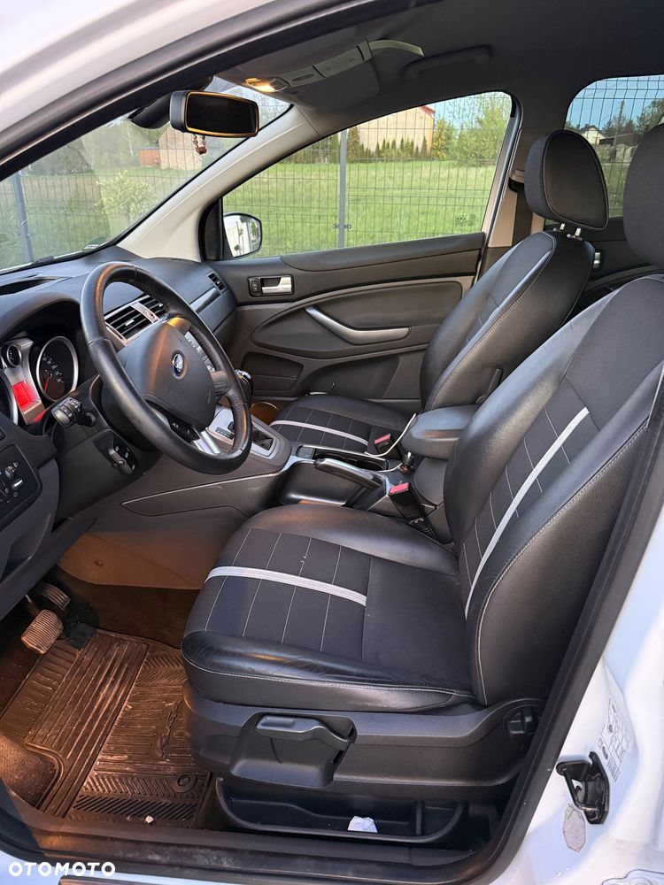 Ford Kuga 2.0 TDCi 4x4 Titanium - 12