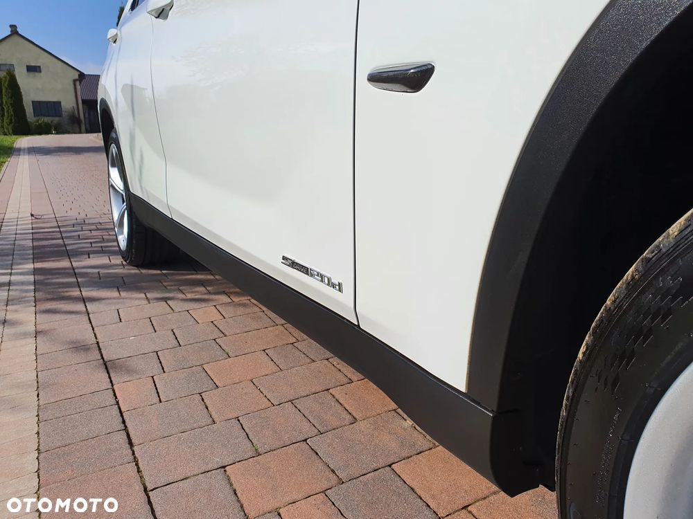 BMW X1 sDrive18d xLine - 13