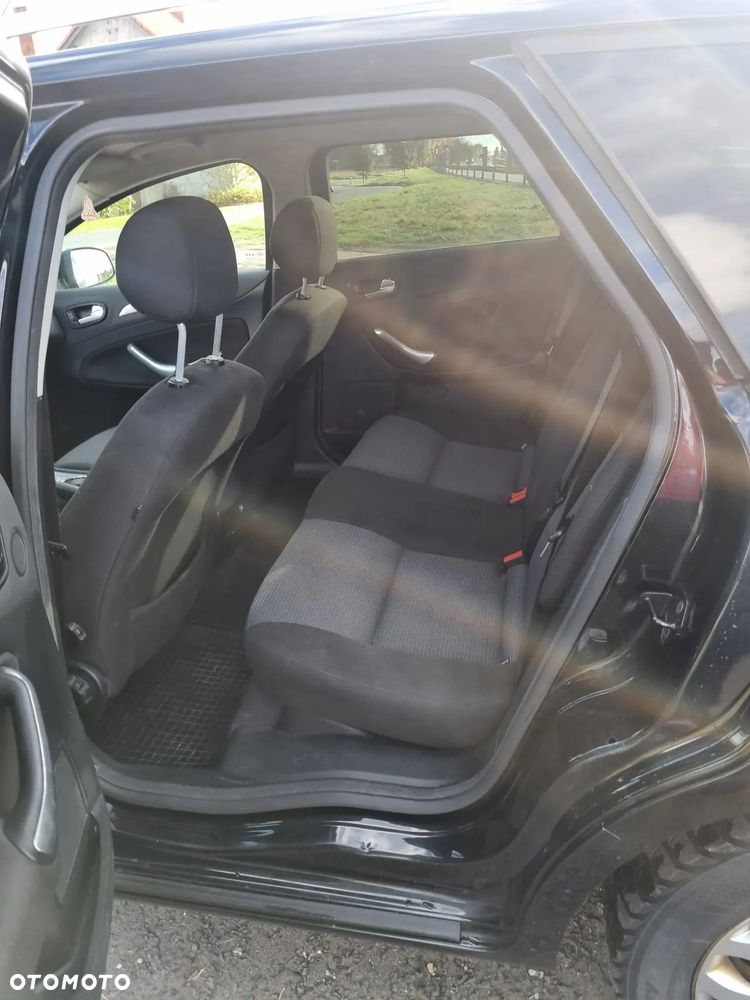 Ford Mondeo 2.0 TDCi Ghia - 10