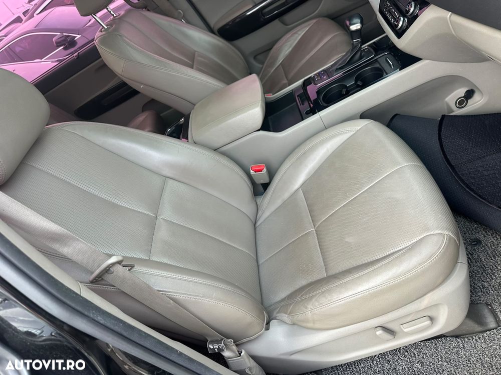 Kia Carnival - 9