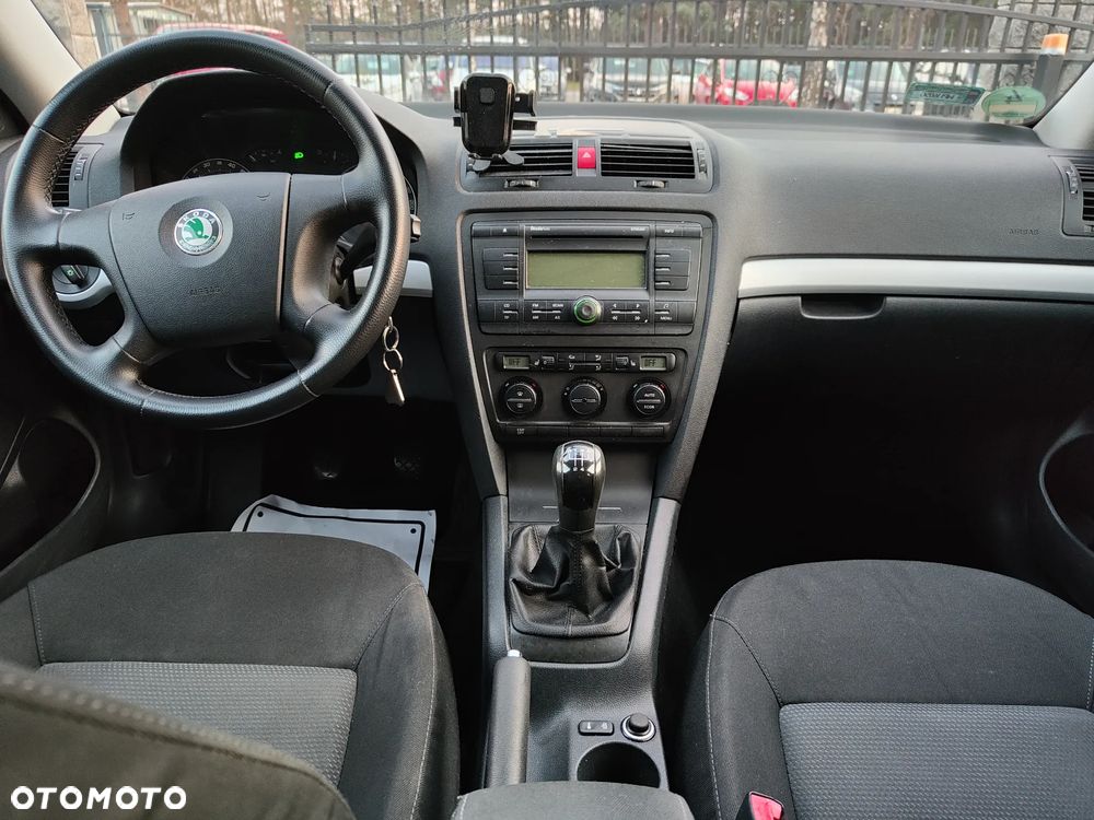 Skoda Octavia 1.6 Elegance - 18