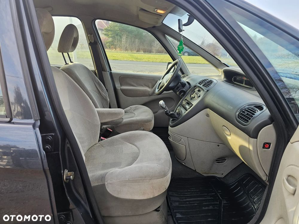 Citroën Xsara Picasso 1.6 16V Magic - 14