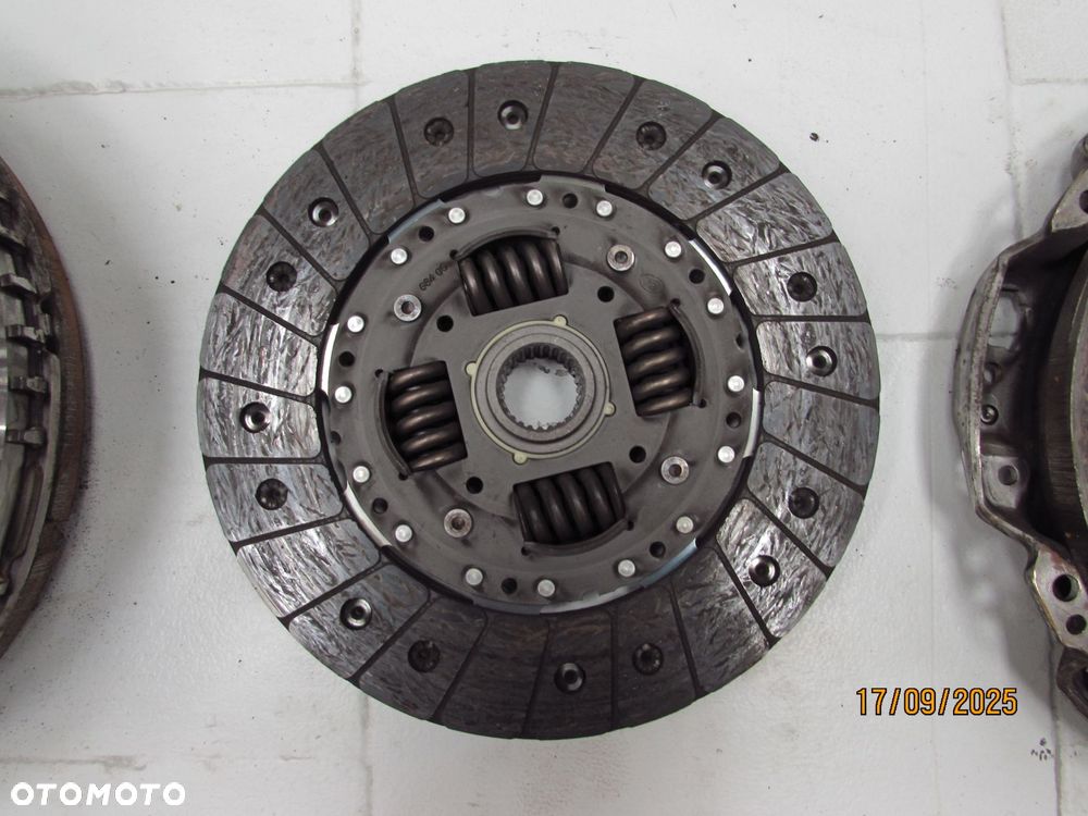 MB SPRINTER 906 2.2 651 SPRZEGLO KOLO DWUMASOWE TARCZA 10 mm DOCISK 124051810 - 12