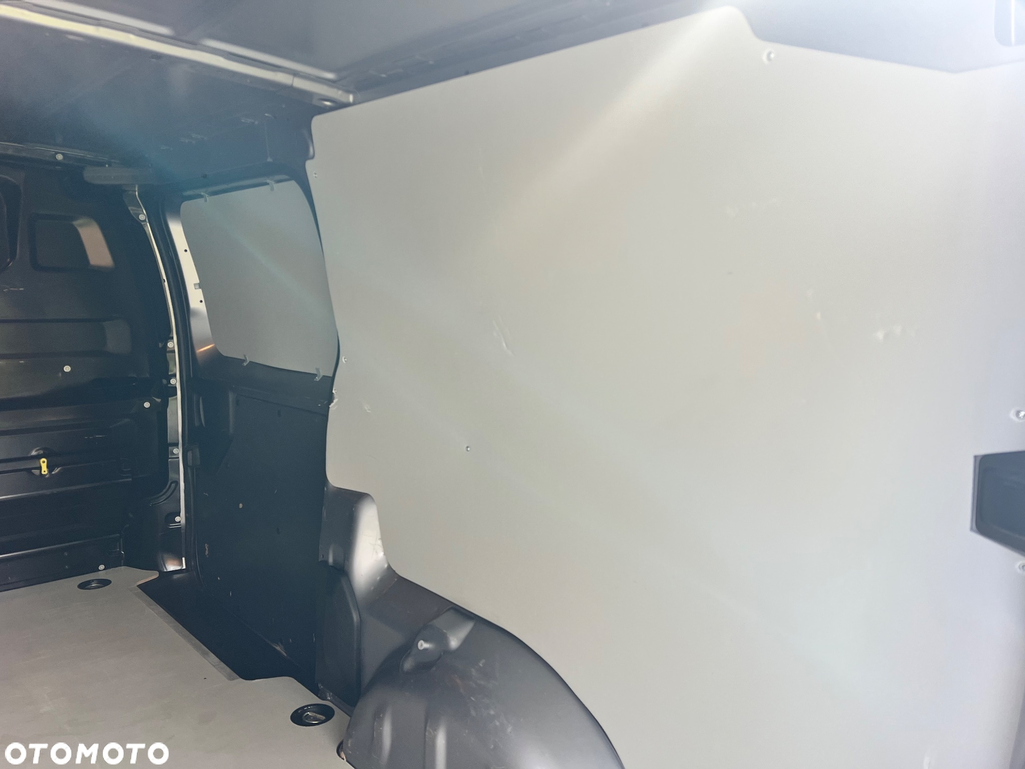 Opel Vivaro - 17