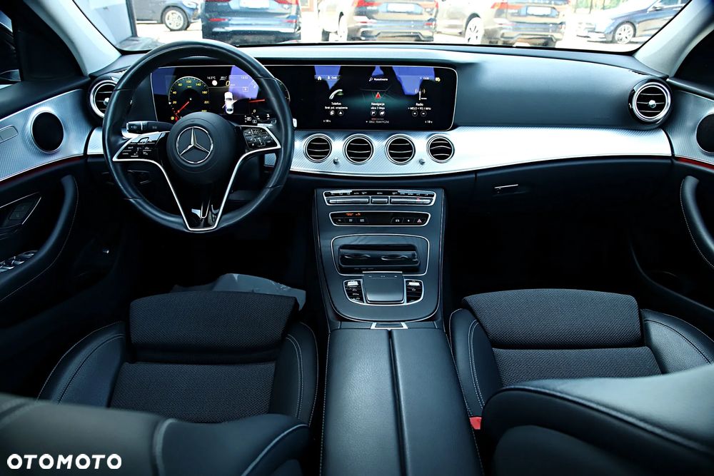 Mercedes-Benz Klasa E 220 d 4-Matic Avantgarde - 24