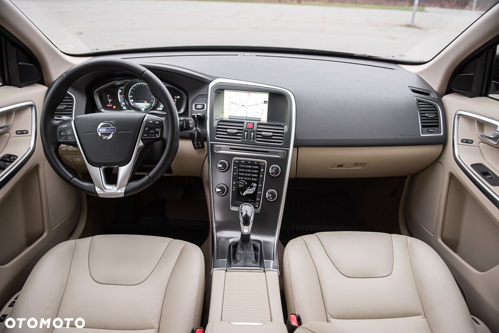 Volvo XC 60 D4 Geartronic Summum - 26