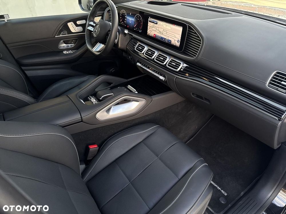 Mercedes-Benz GLS - 23