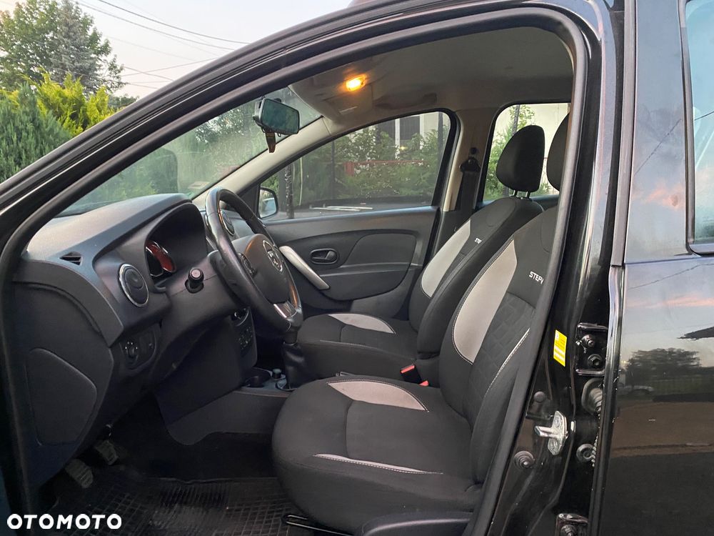 Dacia Sandero 0.9 TCe SL Celebration S&S - 11