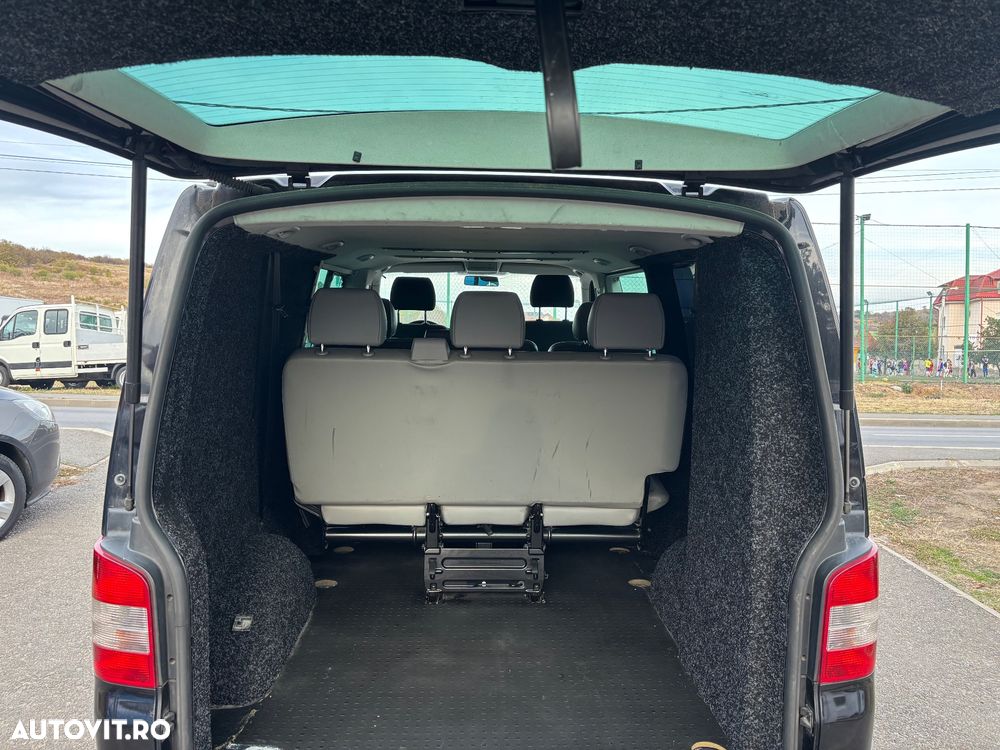 Volkswagen Caravelle - 8