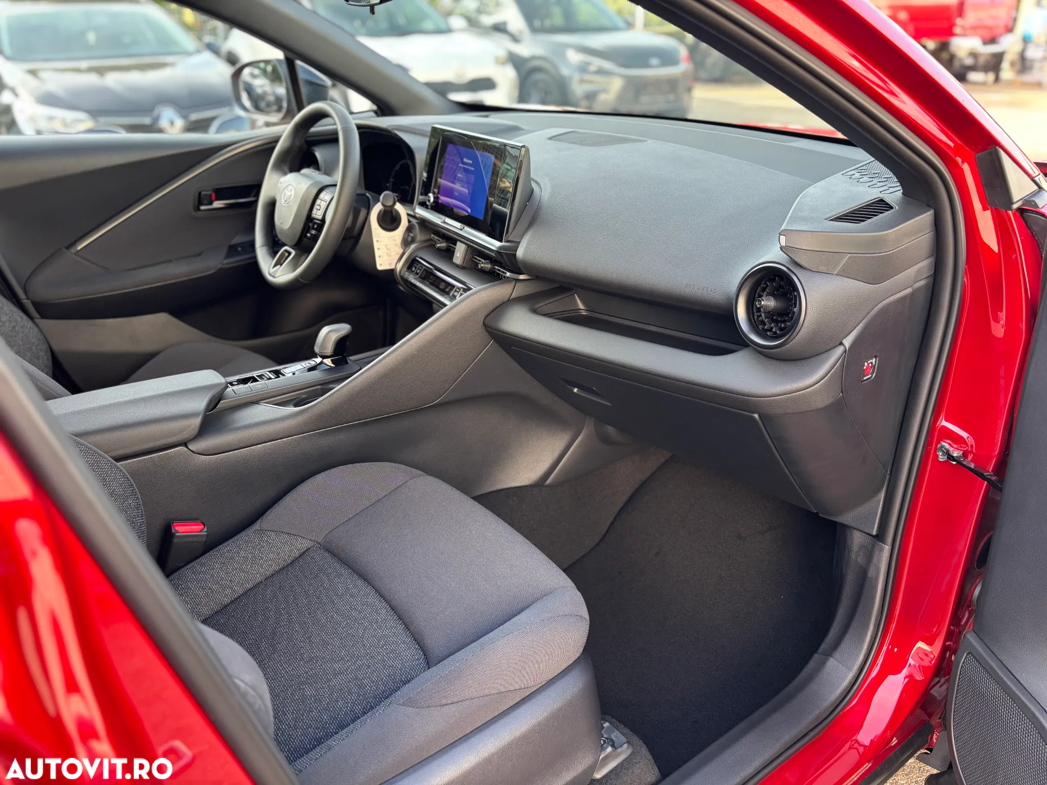 Toyota C-HR - 13